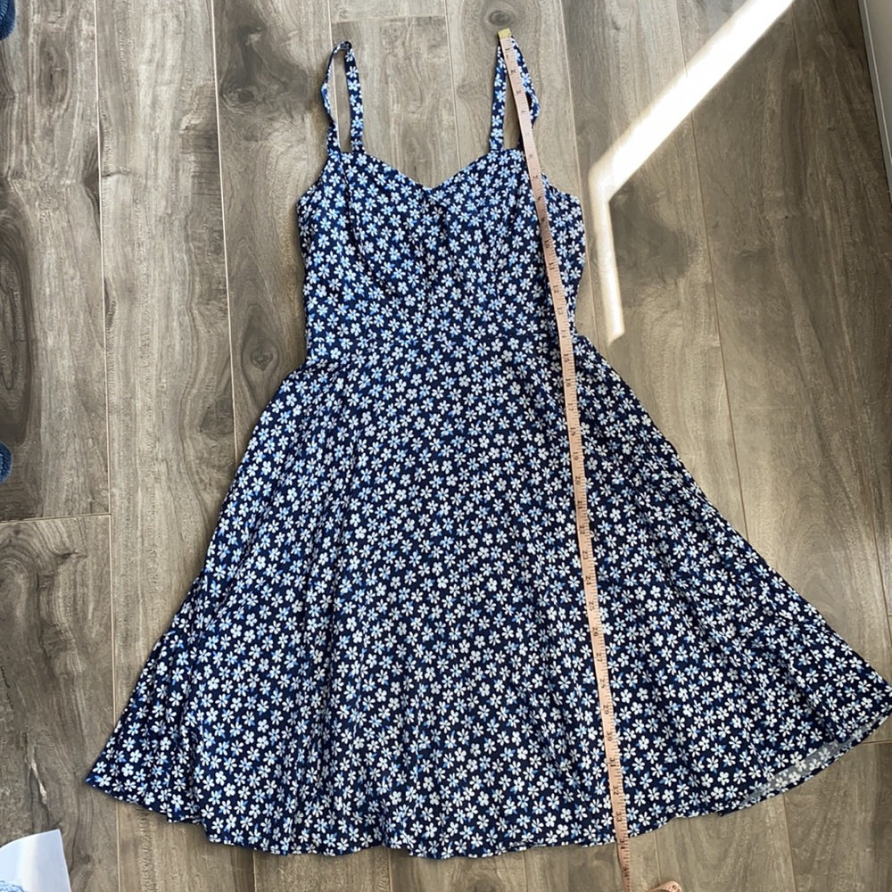 Women’s Old Navy cami navy floral dress - daisy - Picture 2 of 8